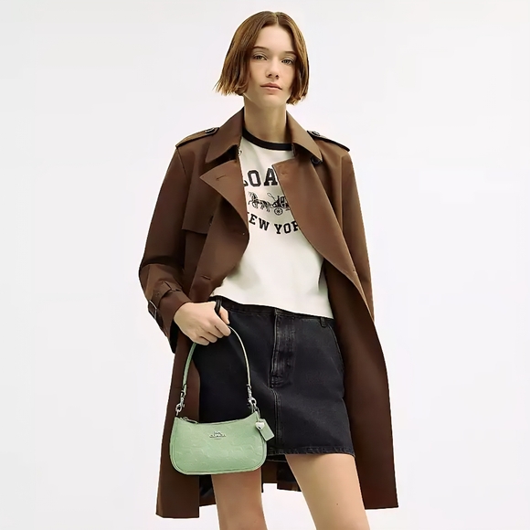 *NWT* COACH Teri Mini Crossbody Bag In Green Signature Leather With Heart Charm - Picture 10 of 12